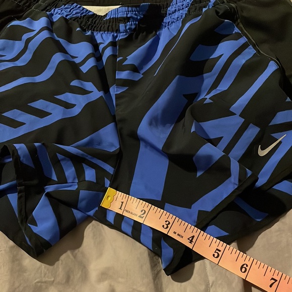 Nike Dri-Fit Women’s Running Shorts - Picture 10 of 10